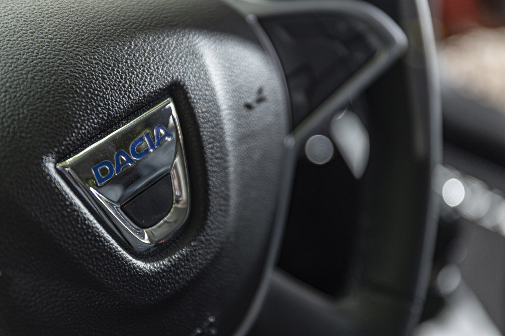 2021 - New Dacia Duster 4X2 - Arizona Orange tests drive