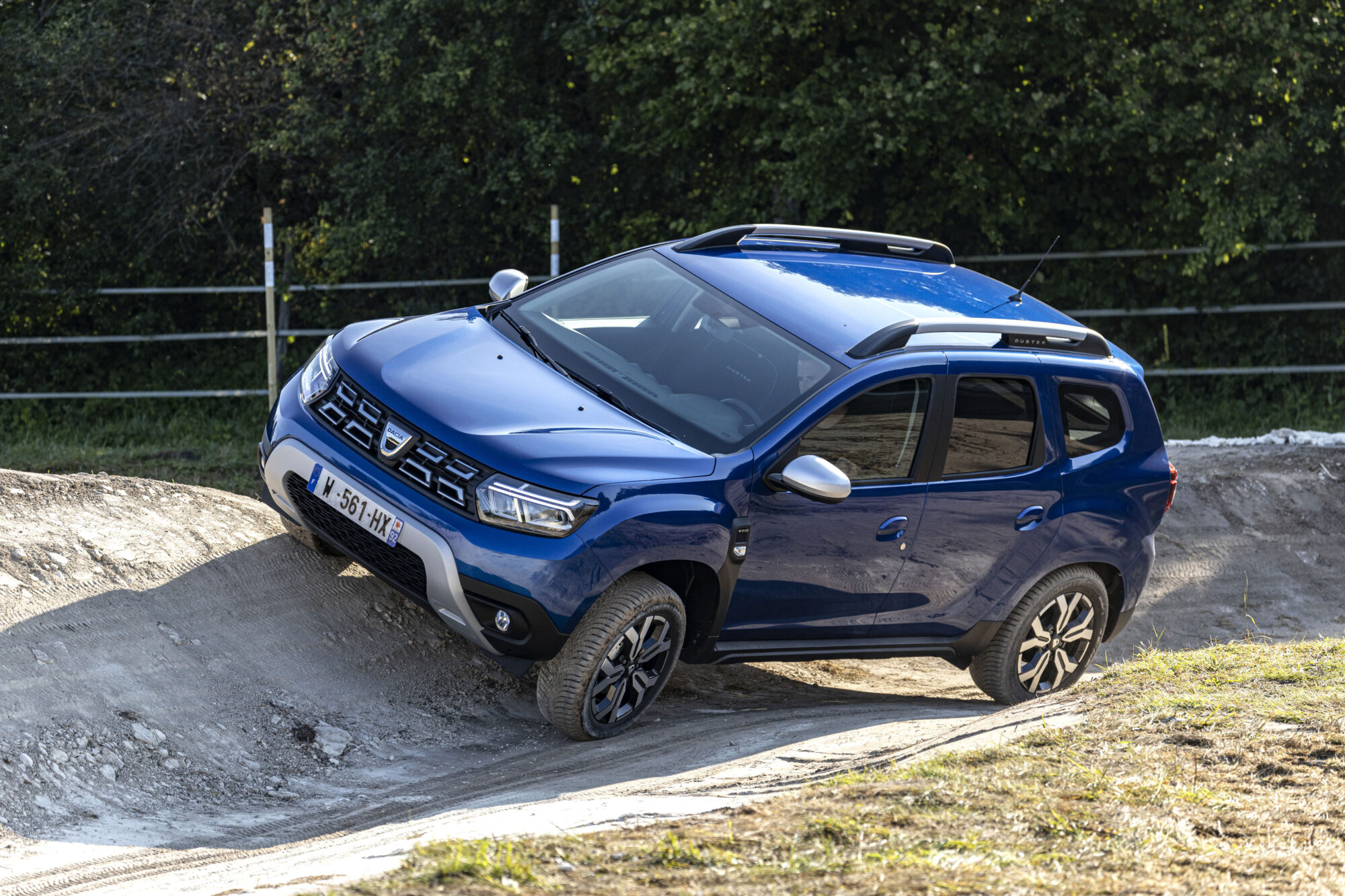 2021 - Essais presse Nouveau Dacia Duster 4X4 - Bleu Iron