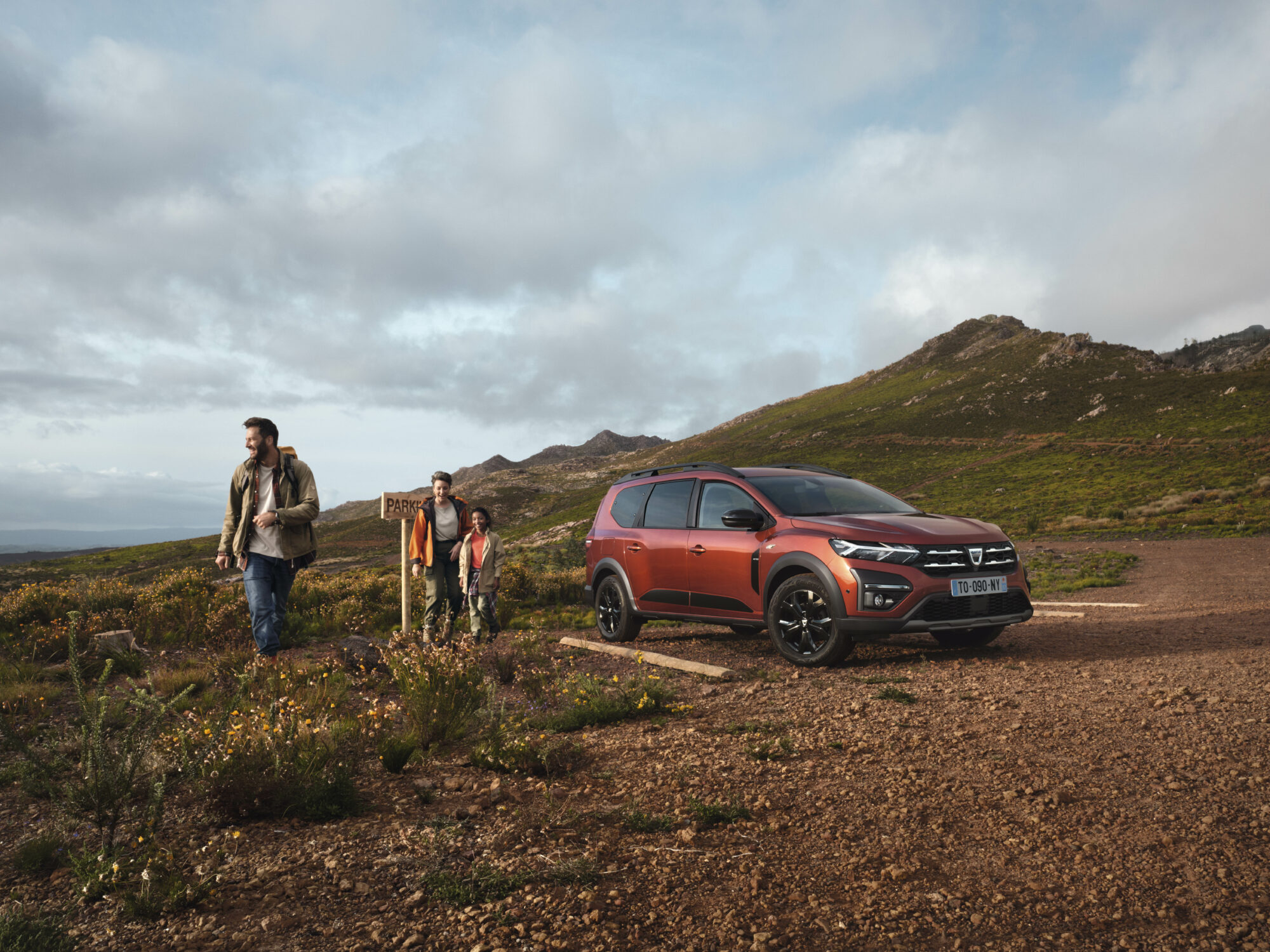 2022 - All-New Dacia Jogger Extreme Terracotta Brown